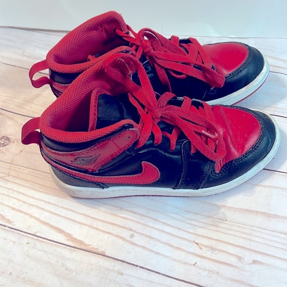 Nike Air Jordan 1 Mid Athletic Shoes Sz 1Y Alternate Bred DQ8424 060 - Picture 4 of 12